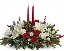 A traditional Candle Christmas Centerpiece