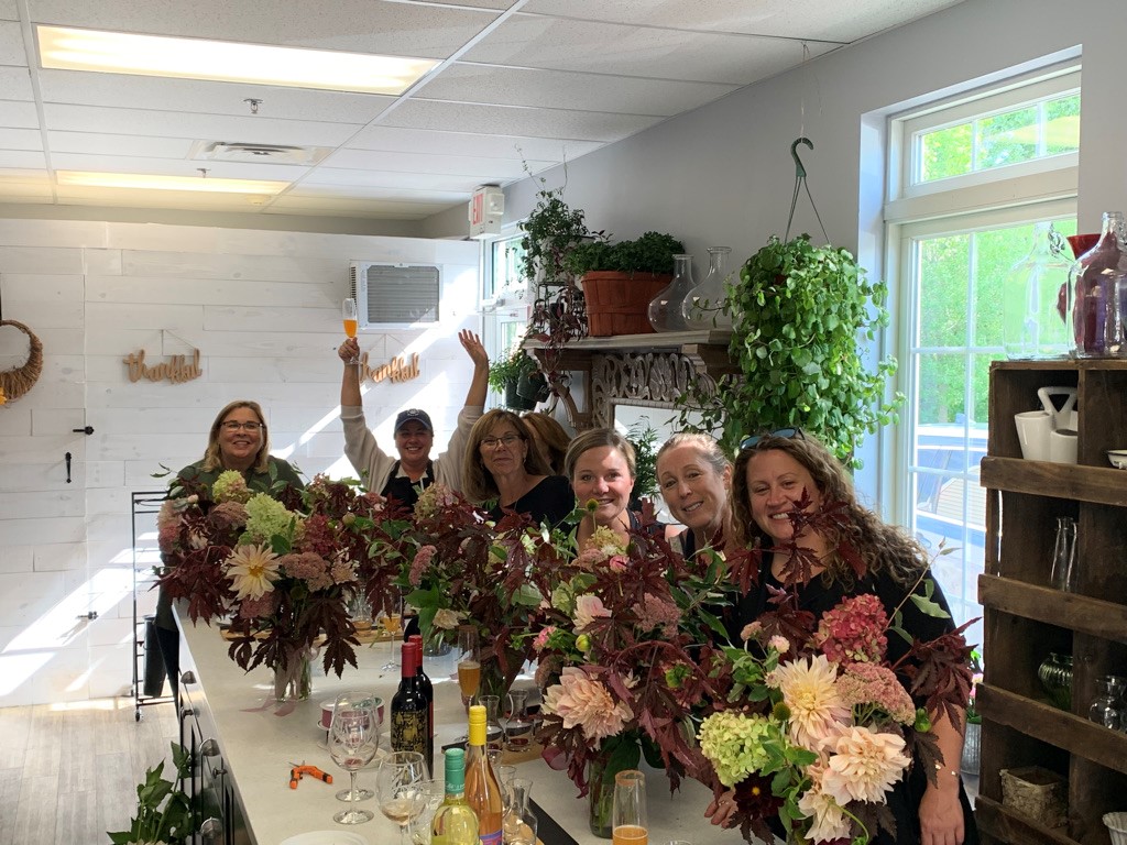 Some of our smiling satisfied floral workshop attendees