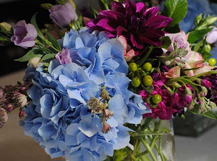 Elizabeth T wedding bouquet