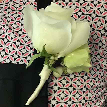 A sample wedding boutonniere